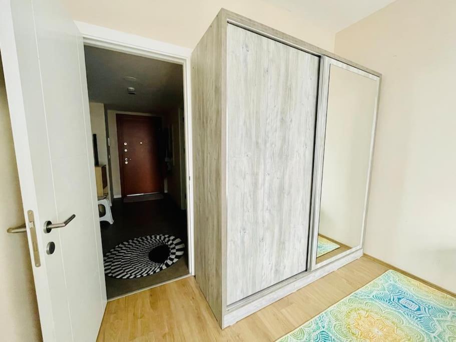 Kozapark 1 Bedroom Lux Apart W/lake View &swimming Pool İstanbul