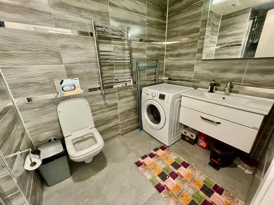 Daire Kozapark 1 Bedroom Lux Apart W/lake View &swimming Pool İstanbul