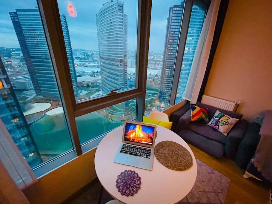 Kozapark 1 Bedroom Lux Apart W/lake View &swimming Pool Appartement Istambul